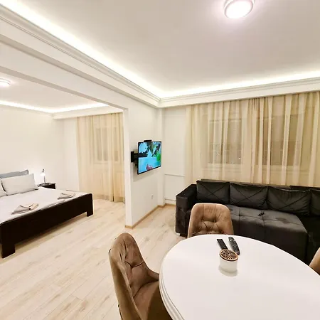 Modern Central Apartments Renovated Belgrade Exterior photo