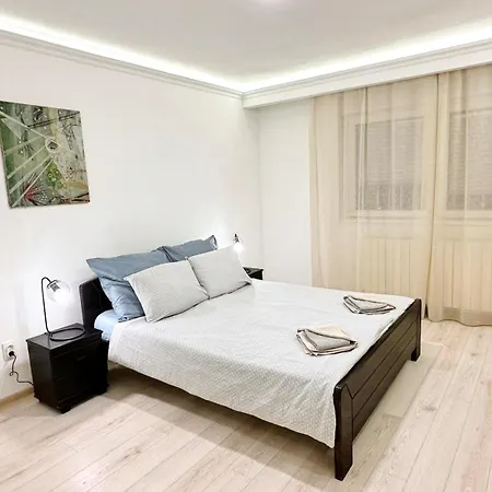 Modern Central Apartments Renovated Belgrade Exterior photo